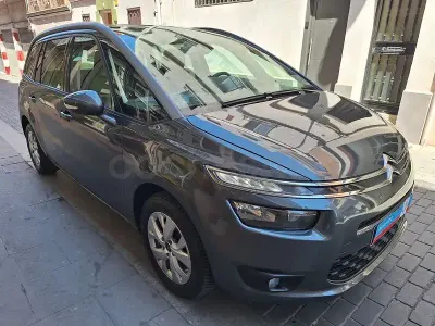 Usado Citroën Grand C4 Picasso PureTech 130 CV (95 kW) 2015 Gris / plata Monovolumen