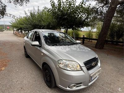 Usado Chevrolet Aveo LS 94 CV (69 kW) 2006 Gris / plata Berlina