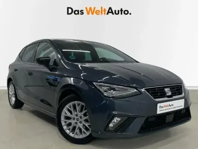 Usado Seat Ibiza FR 115 HP (84 kW) 2024 Cinzento Citadino