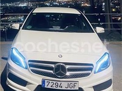 Usado Mercedes A200 AMG line 136 CV (100 kW) 2015 Blanco Berlina