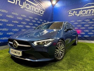 Usado Mercedes CLA220 Shooting Brake 190 CV (139 kW) 2021 Azul Familiar