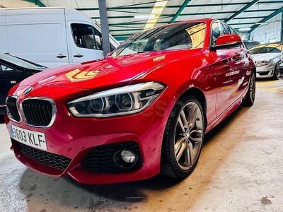 Usado BMW 118 Comfort Edition 150 CV (110 kW) 2018 Rojo Utilitario