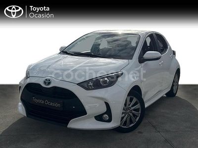 Blanco Usado 2022 Toyota Yaris Hybrid Active Berlina | 21.190 € (Un poco caro)