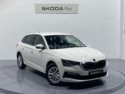 Usado Skoda Scala Selection 95 CV (69 kW) 2023 Blanco Utilitario