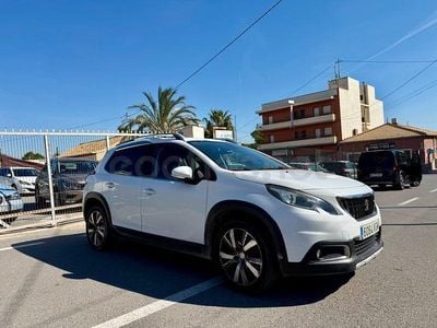 Usado Peugeot 2008 Allure 100 CV (73 kW) 2018 Blanco SUV
