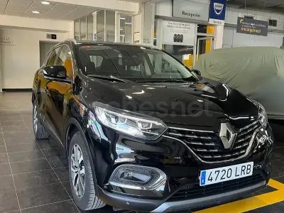 Usado Renault Kadjar Zen 140 CV (102 kW) 2021 Negro SUV
