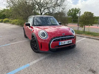 Usado Mini Cooper 136 CV (100 kW) 2023 Rojo Utilitario