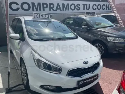 Usado Kia Ceed GT 90 CV (66 kW) 2013 Blanco Berlina