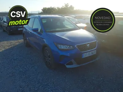 Usado Seat Arona Xperience 116 CV (85 kW) 2025 Azul SUV