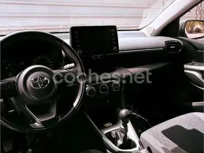 Usado Toyota Yaris 125 CV (91 kW) 2022 Blanco Utilitario