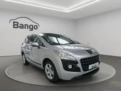 Usado Peugeot 3008 Access 112 CV (82 kW) 2011 Gris / plata Familiar