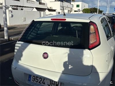 Usado Fiat Punto Easy 77 CV (56 kW) 2015 Blanco Utilitario