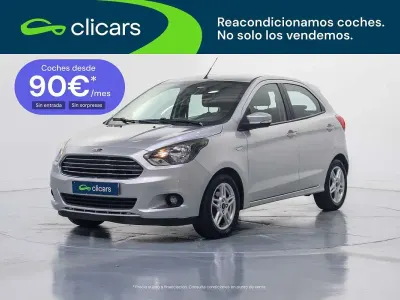 Usado Ford Ka Plus Ultimate 86 CV (63 kW) 2018 Gris Utilitario