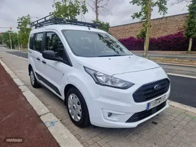 Usado Ford Transit Trend 119 CV (87 kW) 2021 Blanco Familiar