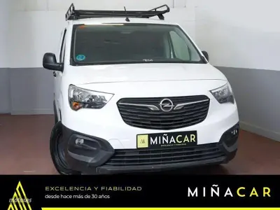 Usado Opel Combo Life Expression 102 CV (75 kW) 2022 Blanco Van