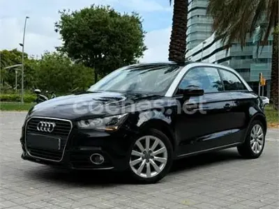 Usado Audi A1 Attraction 86 CV (63 kW) 2014 Negro Utilitario