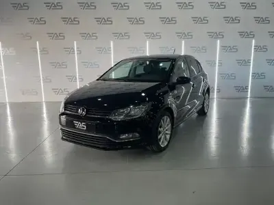 Usado VW Polo 90 CV (66 kW) 2014 Negro Utilitario
