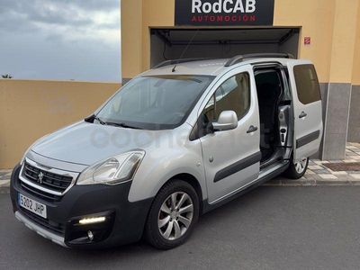 Usado Peugeot Partner Tepee Outdoor 100 CV (73 kW) 2016 Gris / plata Monovolumen
