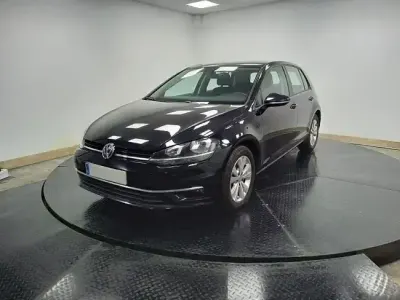 Usado VW Golf VII Comfortline 116 CV (85 kW) 2019 Negro Berlina