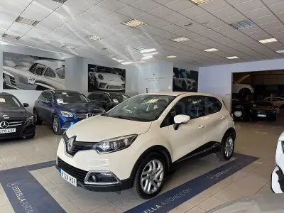 Usado Renault Captur Intens 120 CV (88 kW) 2013 Beige SUV