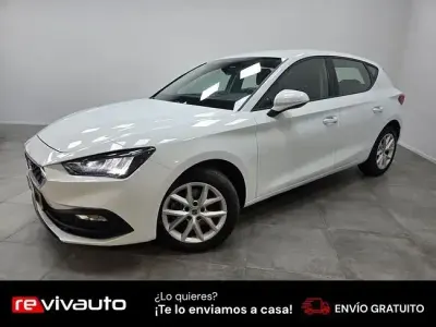 Begagnad Seat Leon Reference 115 HK (84 kW) 2022 Vit Sedan
