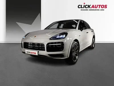 Usado Porsche Cayenne Platinum Edition 462 CV (339 kW) 2023 Gris / plata SUV