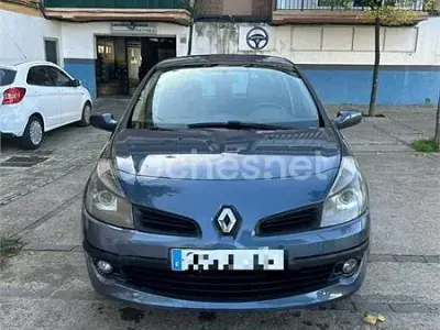 Usado Renault Clio II Authentique 70 CV (51 kW) 2006 Azul Berlina