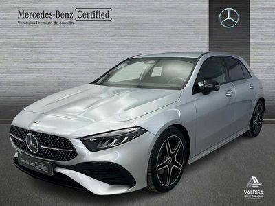 Gris / plateado Usado 2025 Mercedes A200 AMG line Berlina | 37.200 € (Precio justo)