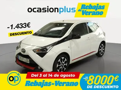 Usado Toyota Aygo X-play 72 CV (52 kW) 2019 Blanco Utilitario