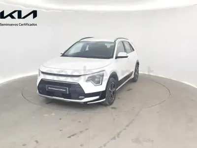 Usado Kia Niro 129 CV (94 kW) 2025 Blanco SUV