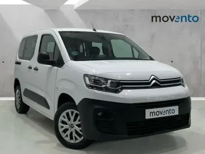 Usado Citroën Berlingo Business Class 102 CV (75 kW) 2023 Blanco Monovolumen