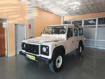Usado Land Rover Defender SE 122 CV (89 kW) 2016 Blanco Familiar