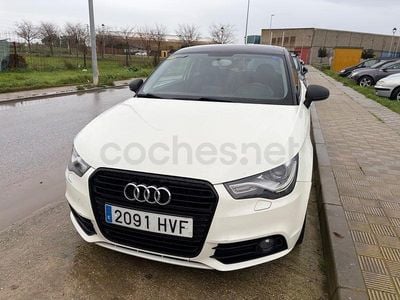 Usado Audi A1 Attraction 90 CV (66 kW) 2014 Beige Berlina