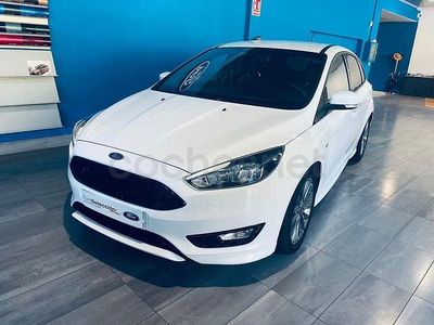 Usado Ford Focus ST-Line 125 CV (91 kW) 2018 Blanco Berlina