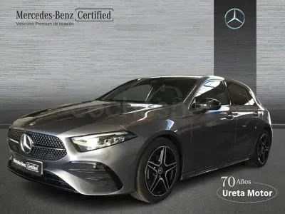 Usado Mercedes A180 116 CV (85 kW) 2025 Gris / plata Berlina