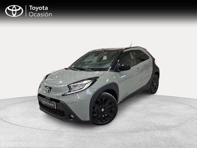 Usado Toyota Aygo X 72 CV (52 kW) 2024 Gris / plata SUV