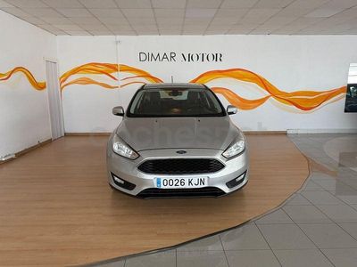 Gris / plata Usado 2018 Ford Focus Active Berlina | 9900 € (Buen precio)