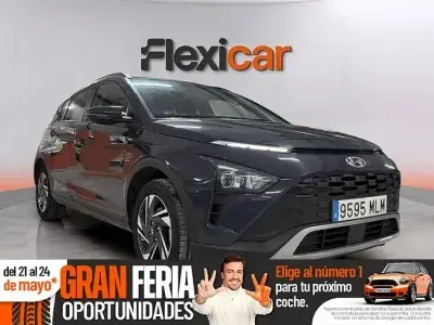 Usado Hyundai Bayon 84 CV (61 kW) 2023 Gris SUV
