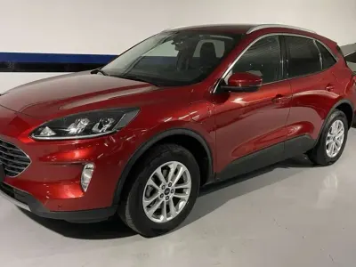 Usado Ford Kuga Titanium 226 CV (166 kW) 2022 Burdeos SUV