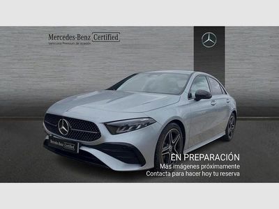 Usado Mercedes A180 AMG line 116 CV (85 kW) 2025 Plata hightech (metalizado) Utilitario