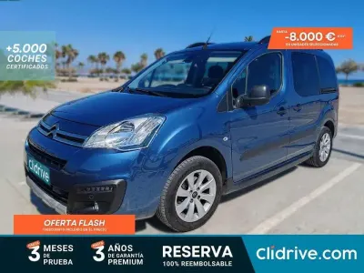 Usado Citroën e-Berlingo Live 99 CV (72 kW) 2017 Azul Van