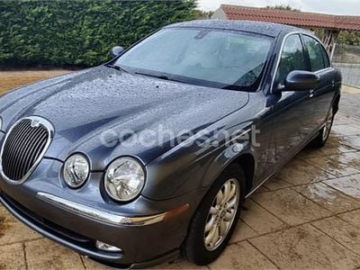 Usado Jaguar S-Type Executive 238 CV (175 kW) 2003 Azul Berlina