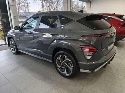 Usado Hyundai Kona N Line 129 CV (94 kW) 2024 Gris SUV