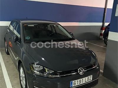 Gris / plata Usado 2019 VW Golf Advance Berlina | 14.500 € (Buen precio)