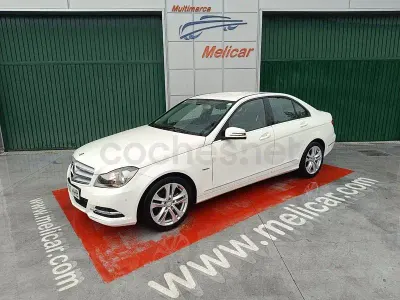Używany Mercedes C200 Avantgarde 136 KM (100 kW) 2011 Biały Sedan/Limuzyna