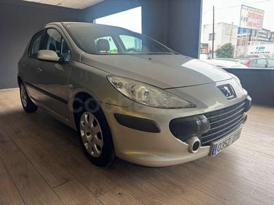 Usado Peugeot 307 110 CV (80 kW) 2008 Gris / plata Berlina
