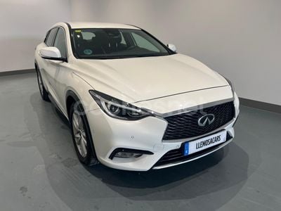 Infiniti Q30