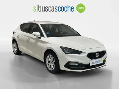 Usado Seat Leon Reference 115 CV (84 kW) 2022 Blanco