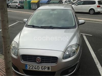 Usado Fiat Croma Emotion 150 CV (110 kW) 2009 Gris / plata Familiar