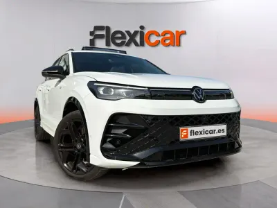 Usado VW Tiguan R-line 150 CV (110 kW) 2025 Blanco SUV